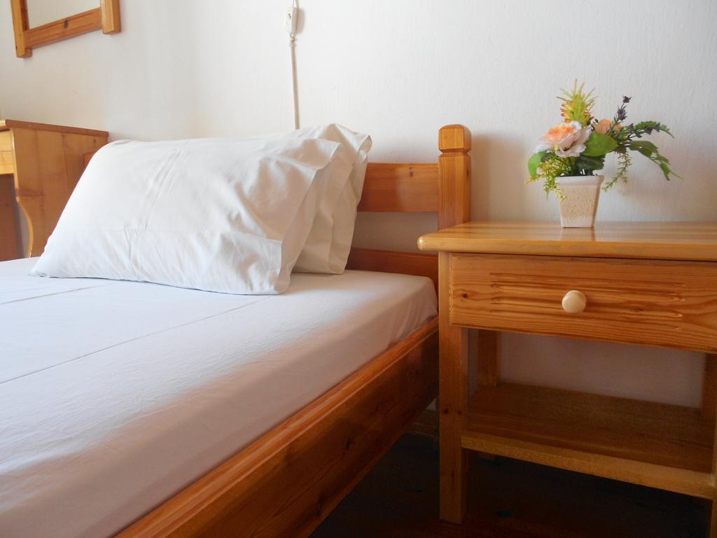 Aggela Guesthouse Skopelos Oda fotoğraf